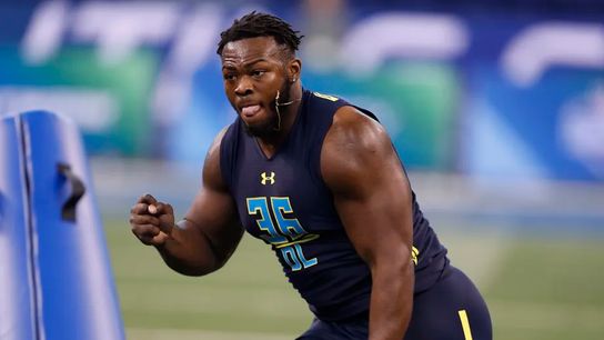 Steelers Could Use A Guy Like Larry Ogunjobi in 2022, Although it is Risky Business (Free Agency News)