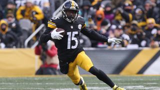 Patriots Add Demarcus Ayers to Practice Squad (Steelers News)