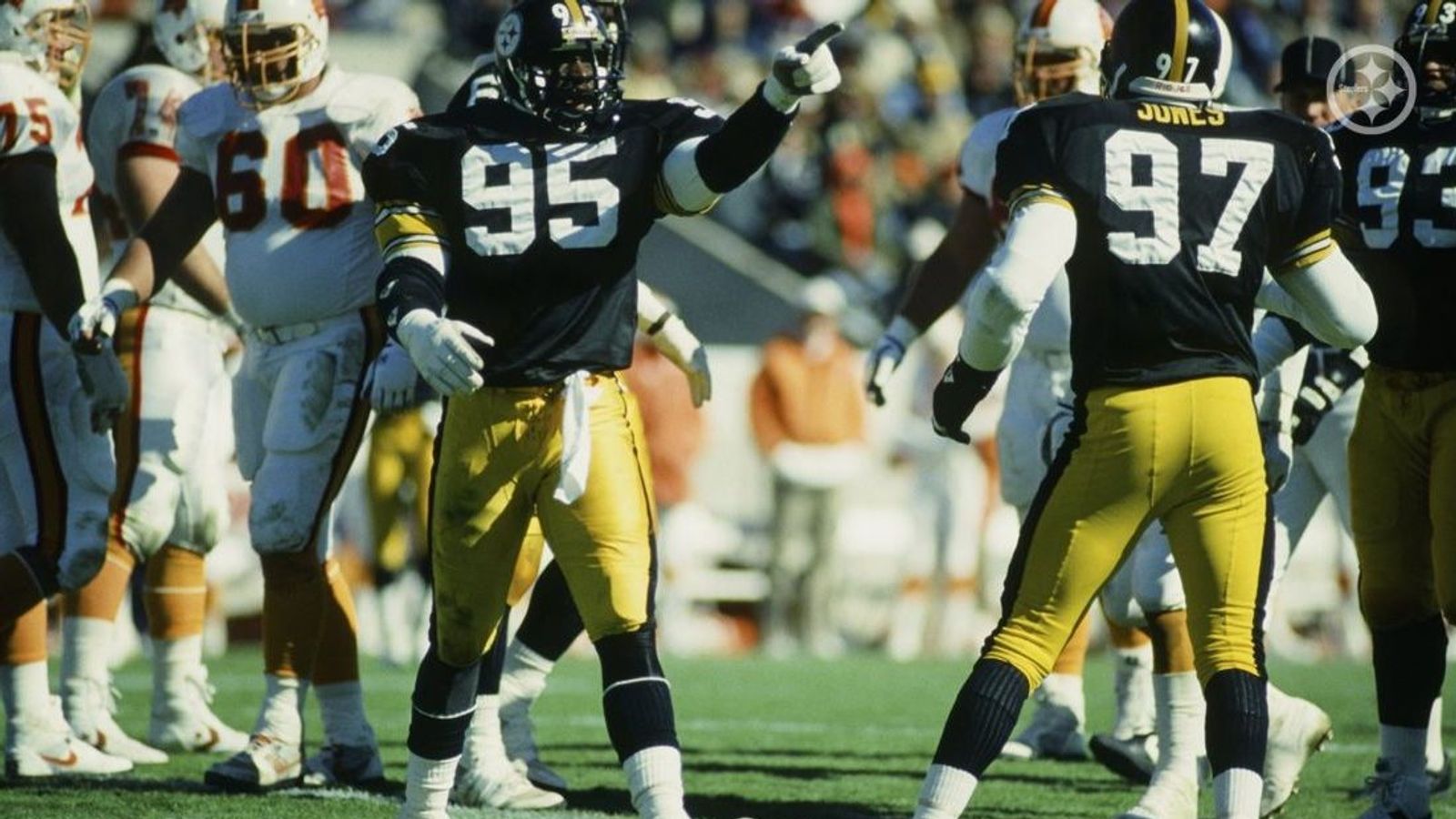 Steelers Legend Greg Lloyd Astounded Leon Searcy With His Welcome To The  NFL Moment in 1992