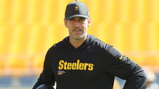 Steelers' Aaron Rodgers Challenged Pittsburgh Off The Field, Setting A New Locker Room Precedent (Steelers News). Photo by Charles LeClaire / Imagn Images
