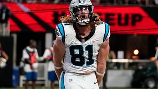 Steelers Must Quickly Investigate 3 Free Agent Tight Ends Following Injury To Offseason Addition (Steelers News). Photo by Brynn Anderson / AP Photo