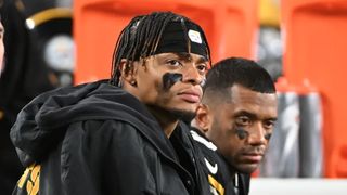 Steelers' Justin Fields "Would Be Crazy To Stay" As Growing Fear Is His Career Would Die In Pittsburgh (Steelers News). Photo by Barry Reeger / Imagn Images