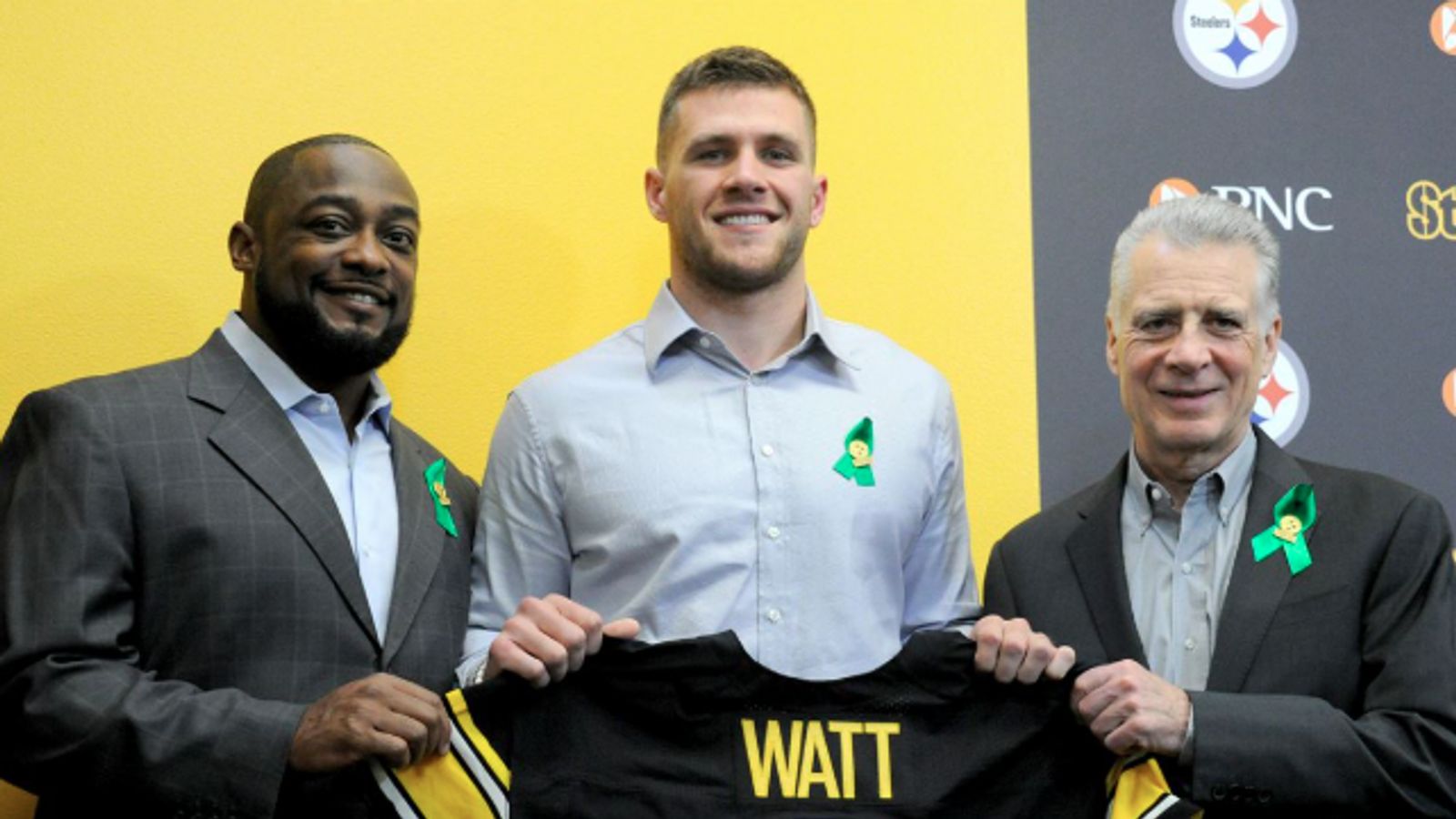 NFL Insider: Steelers' Mike Tomlin "Knows Nothing" Purposely About TJ Watt's Lung Injury (Steelers News). Photo by Lake Fong / PPG