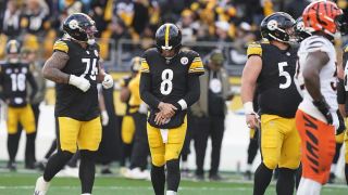 Report: Wrist Injury To Steelers' Aaron Rodgers Is Much Worse Than Originally Thought (Steelers News). Photo by AP Photo / Matt Freed