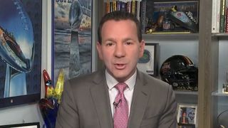 Ian Rapoport Explains Why The Steelers Have Not Offered Aaron Rodgers A New Contract (Steelers News). Photo by X: @RapSheet