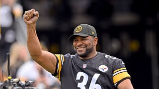 Steelers' Hall Of Fame RB Jerome Bettis Provides Bold Warning To Aaron Rodgers (Steelers News). Photo by Justin Guido / Pittsburgh Post-Gazette