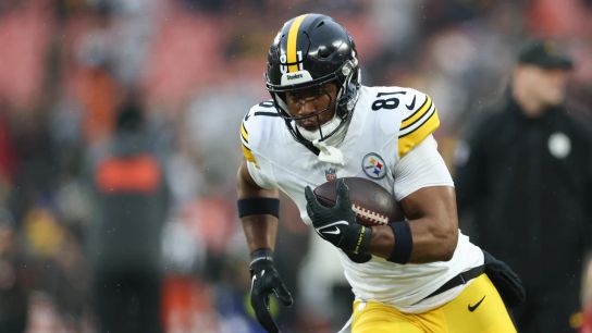 Steelers’ Best Option To Replace Jonnu Smith Is Hiding In Plain Sight (Steelers News)