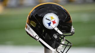 "Bump In Pay": Steelers Expected To Keep And Then Hand Out More Money To Veteran (Steelers News). Photo by Barry Reeger / Imagn Images