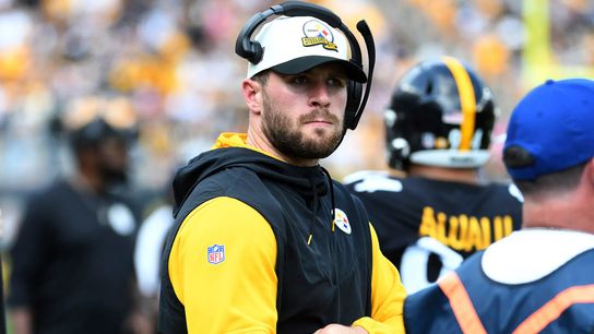 Simple Hint From Steelers' TJ Watt Implies That He May Skip Pittsburgh's Mandatory Minicamp. Photo by Phil Pavely / Associated Press