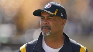 Steelers DC Teryl Austin Ignoring Ben Roethlisberger's Idea, Focused On The Game (Steelers News). Photo by Gene J. Puskar / AP Photo