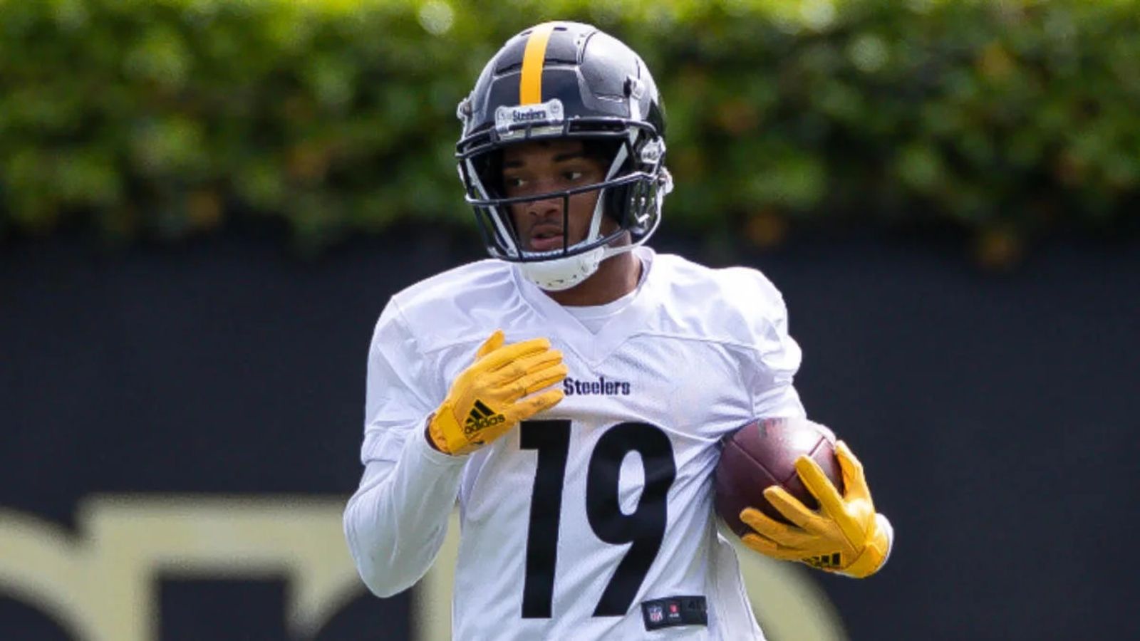 What Should the Steelers Expect From Calvin Austin III in 2023