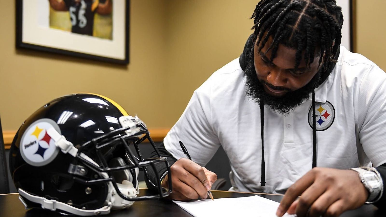 Steelers Ramon Foster Addresses The Hate Thrown At Chukwuma Okorafor