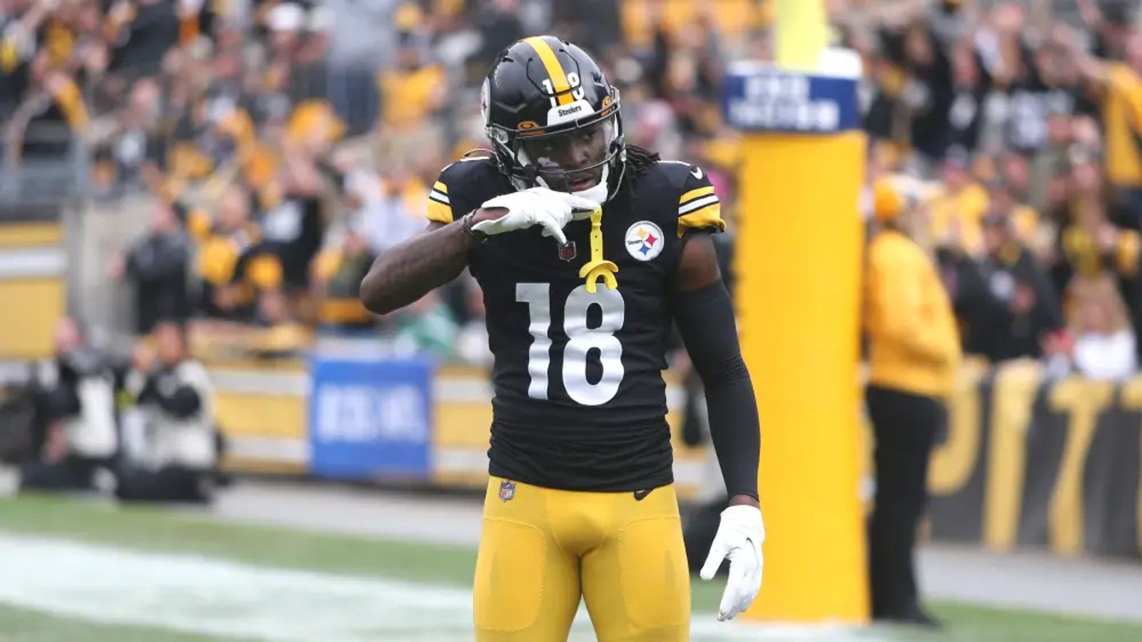 Pittsburgh Steelers wide receiver Diontae Johnson shows off speed