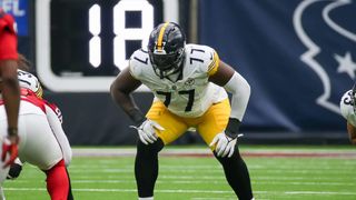 Former Steelers Defensive Lineman Accuses Broderick Jones Of Being Uninterested Since Training Camp (Steelers News). Photo by Getty Images