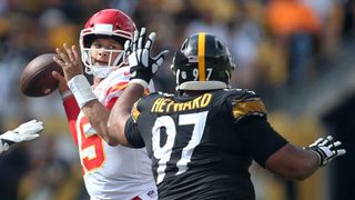 Steelers' Cameron Heyward Believes Chiefs Hero Patrick Mahomes Absolutely Is Overhyped At Times (Steelers News). Photo by USA Today