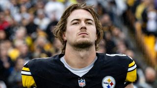 Steelers' "Pickett Dump" Earns Team A Dreadful Grade With Limited Return  (Steelers News). Photo by NFL.com