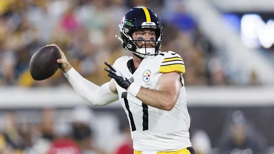 Steelers' Skylar Thompson Detailed His Relationship With Aaron Rodgers And How He's Affected Pittsburgh's Entire QB Room (Steelers News)