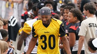 Steelers' Surprising Training Camp Star Beanie Bishop Reveals Who Has Been His Favorite Wide Receiver To Cover (Steelers News). Photo by Sebastian Foltz / Post-Gazette