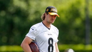 Steelers' Kenny Pickett Detailed He's Learned Nothing From Watching On The Sidelines (Steelers News). Photo by Brandon Sloter / Icon Sportswire / Getty Images