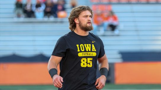 Iowa DT Logan Lee warming up before a game against Illinois on Oct 8, 2022 at Memorial Stadium in Champaign, Ill. Iowa DT Logan Lee warming up before a game against Illinois on Oct 8, 2022 at Memorial Stadium in Champaign, Ill.