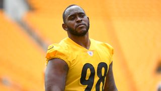 Former Steelers LB Vince Williams Thinks Current Offensive Hall Of Famers Need Asterisk By Their Name (Steelers News). Photo by Karl Roser / Pittsburgh Steelers