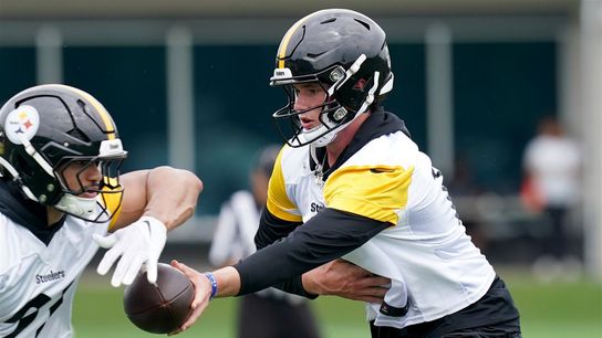 Steelers’ Young QB Tandem Facing Difficult Truth Behind Aaron Rodgers (Steelers News)