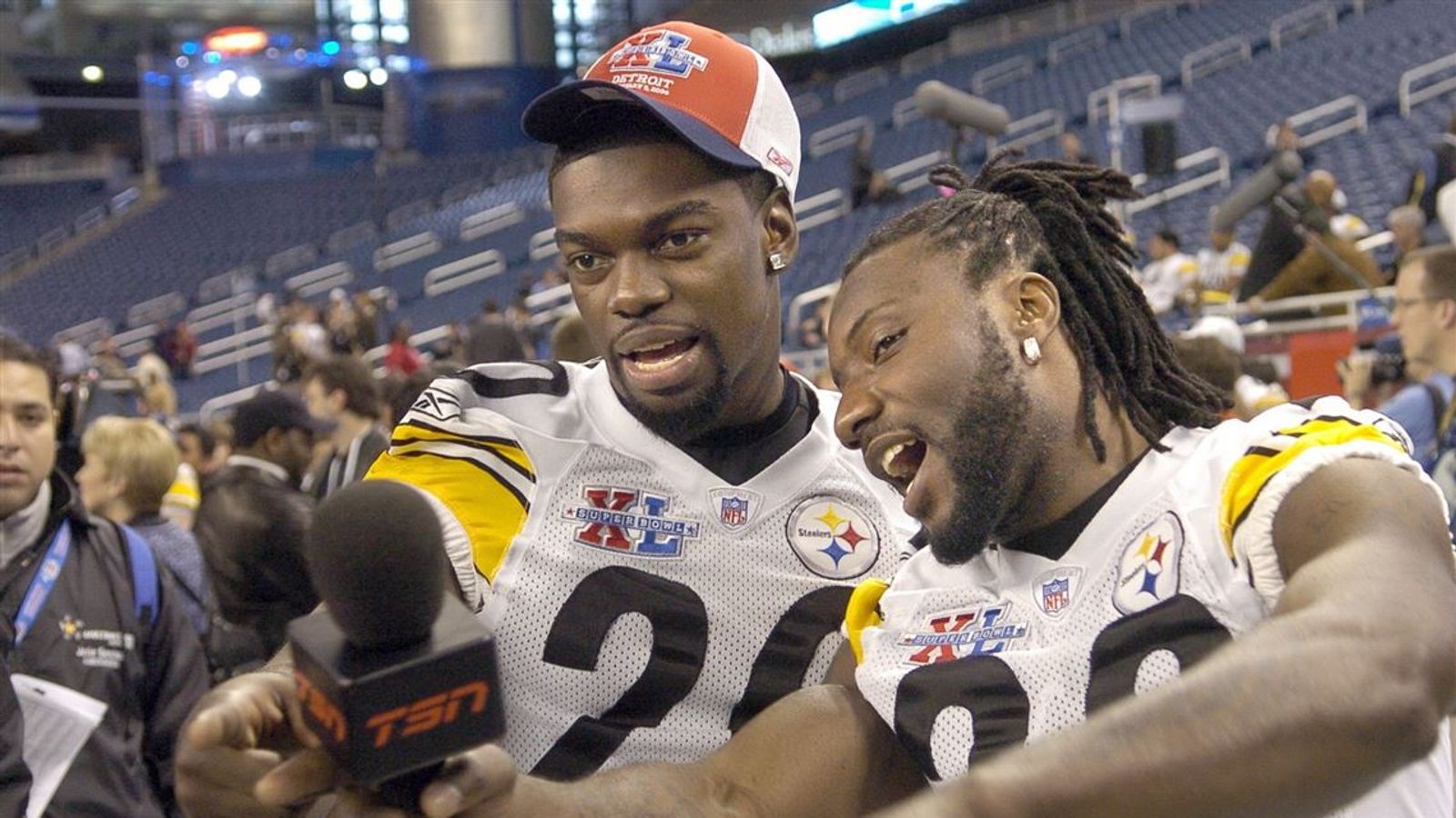 Former Steelers CB Bryant McFadden says George Pickens needs bigger role in  offense - On3