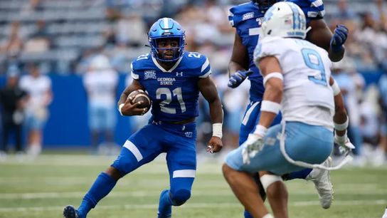 Cam'ron Kelly gets ready to tackle a Georgia State running back Cam'ron Kelly gets ready to tackle a Georgia State running back