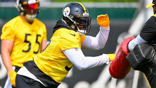 Elandon Roberts and Cole Holcomb take part in drills led by Aaron Curry during OTAs at the UPMC Rooney Sports Complex.