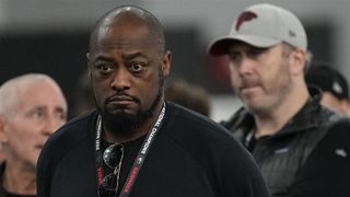 Steelers Insiders Indicate Hiring Of Arthur Smith Comes Complete With Double Edged Sword For Mike Tomlin (Steelers News). Photo by Associated Press