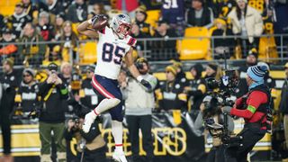 Steelers' Mike Tomlin Offers Pathetic Defense For Being Gashed By Tight Ends For A Second Straight Week (Steelers News). Photo by Matt Freed / AP Photo 