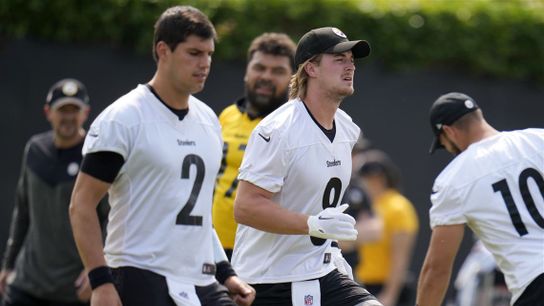 Steelers quarterbacks Kenny Pickett and Mason Rudolph at practice Steelers quarterbacks Kenny Pickett and Mason Rudolph at practice