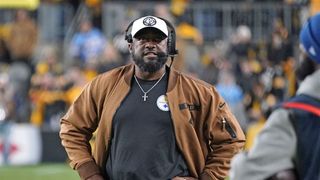 Steelers' Mike Tomlin Draws 2023 Coach Of The Year Support From Clueless National Hacks (Steelers News). Photo by AP