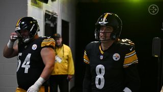 Steelers' Mike Tomlin Provides Some Concerning Clarity On Aaron Rodgers' Wrist Injury (Steelers News). Photo by Taylor Ollason / Pittsburgh Steelers
