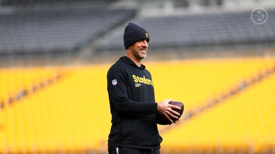 Steelers' Aaron Rodgers Throws Innocent Jab At Lack Of Trade Deadline Moves From The Organization (Steelers News)