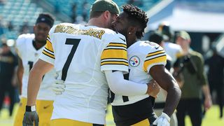 Steelers Great Antonio Brown Delivers Strong Message To Ben Roethlisberger In Front Of The Nation (Steelers News). Photo by Getty Images