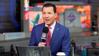 Rapoport: Steelers' Aaron Rodgers "Uncomfortable With Making So Much Money" (Steelers News). Photo by New York Post