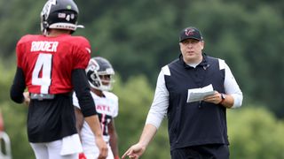 Steelers' New Offensive Coordinator Arthur Smith Is "An Innovative Play-Caller" But Won't Help Fix Quarterbacks Says Falcons Insider (Steelers News). Photo by Jason Getz / Jason.Getz@ajc.com