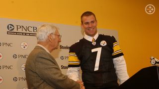 Steelers' Ben Roethlisberger Talks About Rejoining The Organization In Certain Role: "That'd Be A Lot Of Fun" (Steelers News). Photo by Mike Fabus / Pittsburgh Steelers