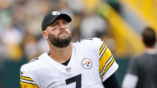 Steelers Legend Ben Roethlisberger Grateful For His Motorcycle Accident Helping Him "Pump The Brakes" (Steelers News). Photo by Jeffrey Phelps / AP