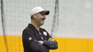 Steelers' Brian Angelichio Makes Riveting Case for West Coast Offense Built Around Aaron Rodgers (Steelers News). Photo by Steelers.com