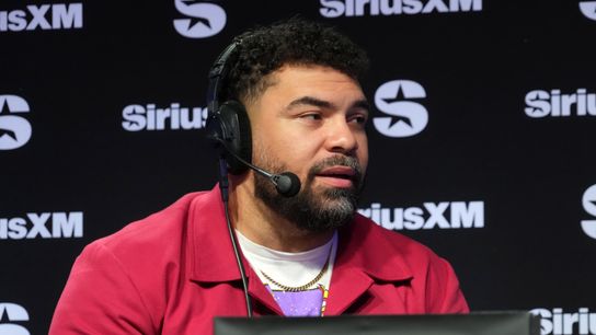 Huge Differences Already Emerging For Steelers Defensive Line Under Domata Peko After "Laid Back" Environment (Steelers News)