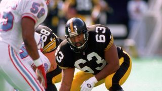 Steelers Great Dermontti Dawson Paved The Way For Legends Like Maurkice Pouncey By Changing The Position Forever (Steelers News). Photo by Getty Images