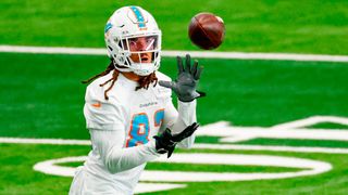 Former Steelers WR Chase Claypool Has A Disastrous First Snap In Germany With The Miami Dolphins (Steelers News). Photo by Al Diaz / Miami Herald