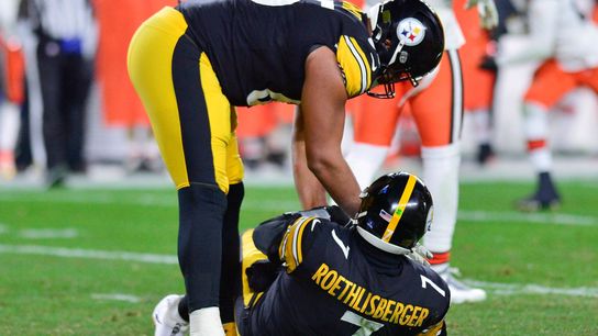 Pittsburgh Steelers Dan Moore Jr and Ben Roethlisberger