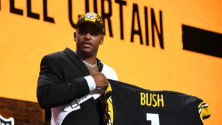 Steelers Forced To Relive The Trauma Of Their Devin Bush Trade As An ESPN Cautionary Tale (Steelers News). Photo by Christopher Hanewinckel / USA TODAY Sports