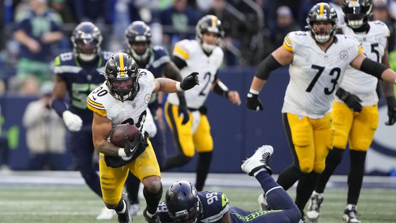 Steelers offensive line catches a break against a tough Browns