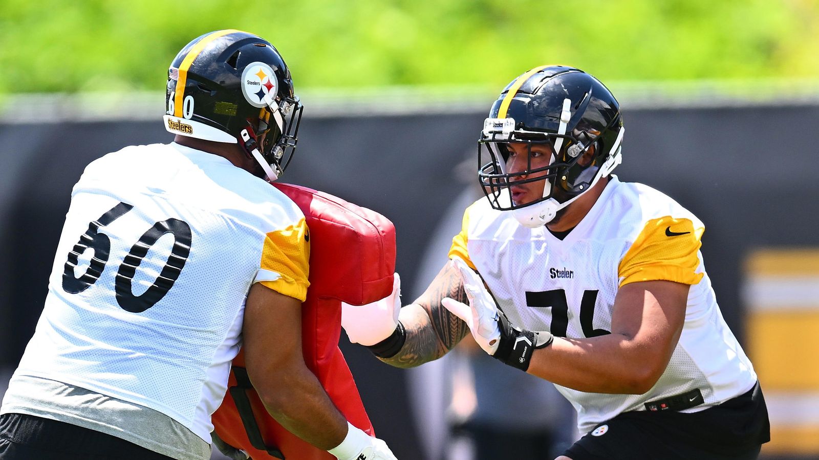 Steelers Make Surprising Cut Releasing Their Best Option For Offensive