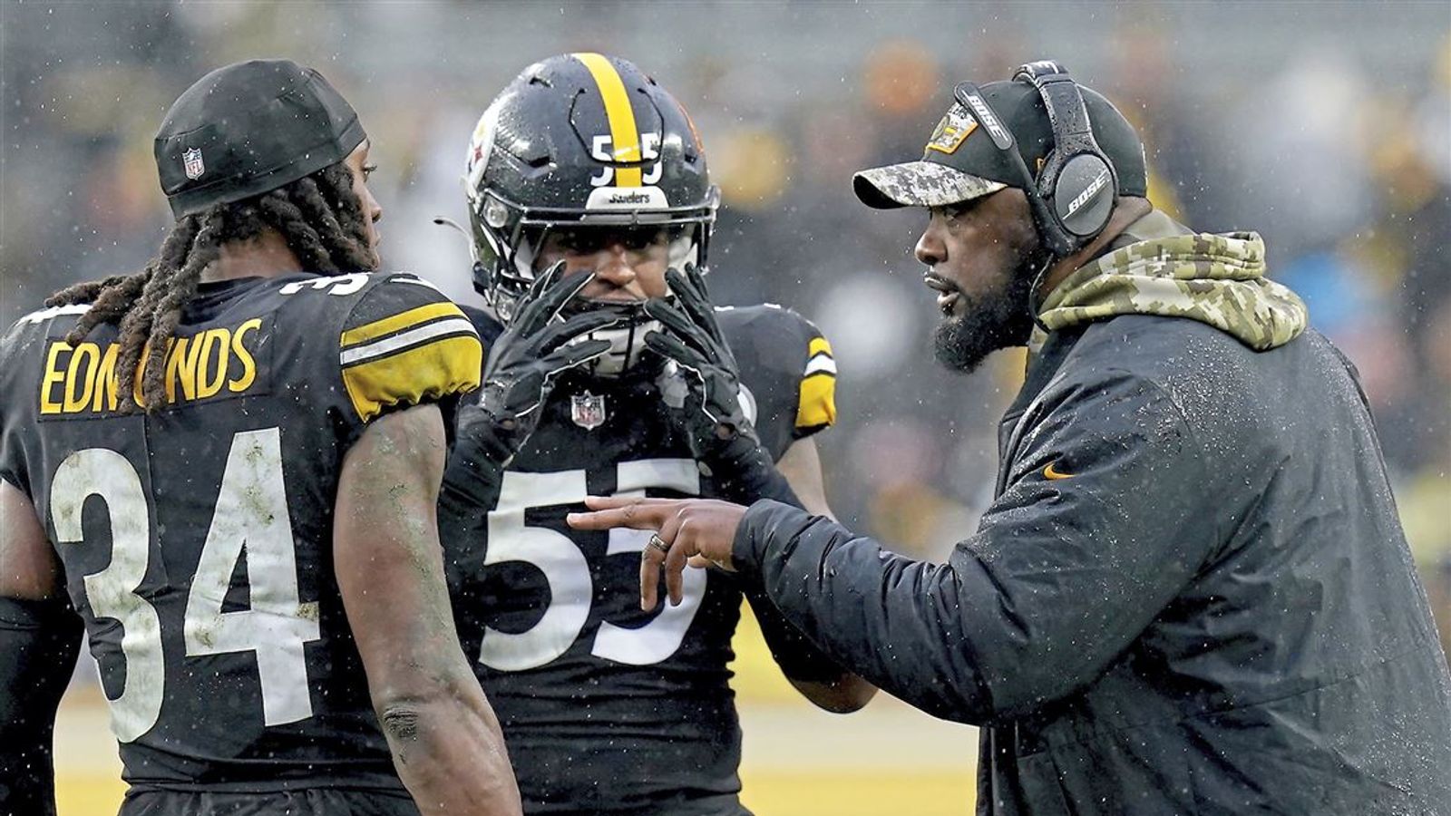 Pittsburgh Steelers defensive back Terrel Edmunds puts his helmet