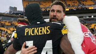 Steelers' Ben Roethlisberger Uses Chiefs Star Travis Kelce As A Perfect On-Field Example For George Pickens (Steelers News). Photo by Matt Freed / AP Photo